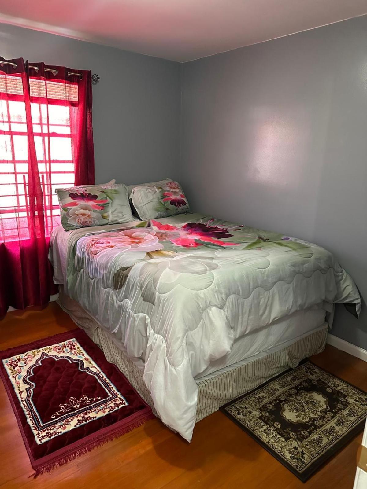 Divine Villa Guest House 65 Sherman 6Mins To Airport And 4Mins To Penn Station Нюарк Екстериор снимка